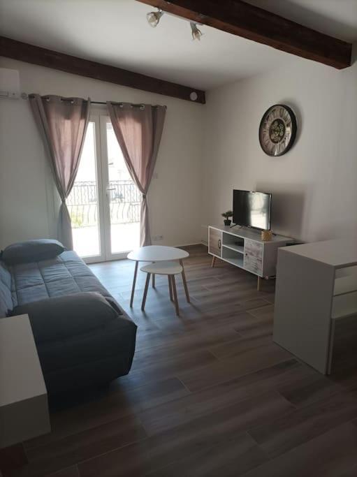 Studio Meuble Climatise Avec Terrasse Draguignan Buitenkant foto